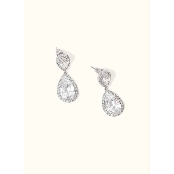 Stunning Silver Teardrop Earrings